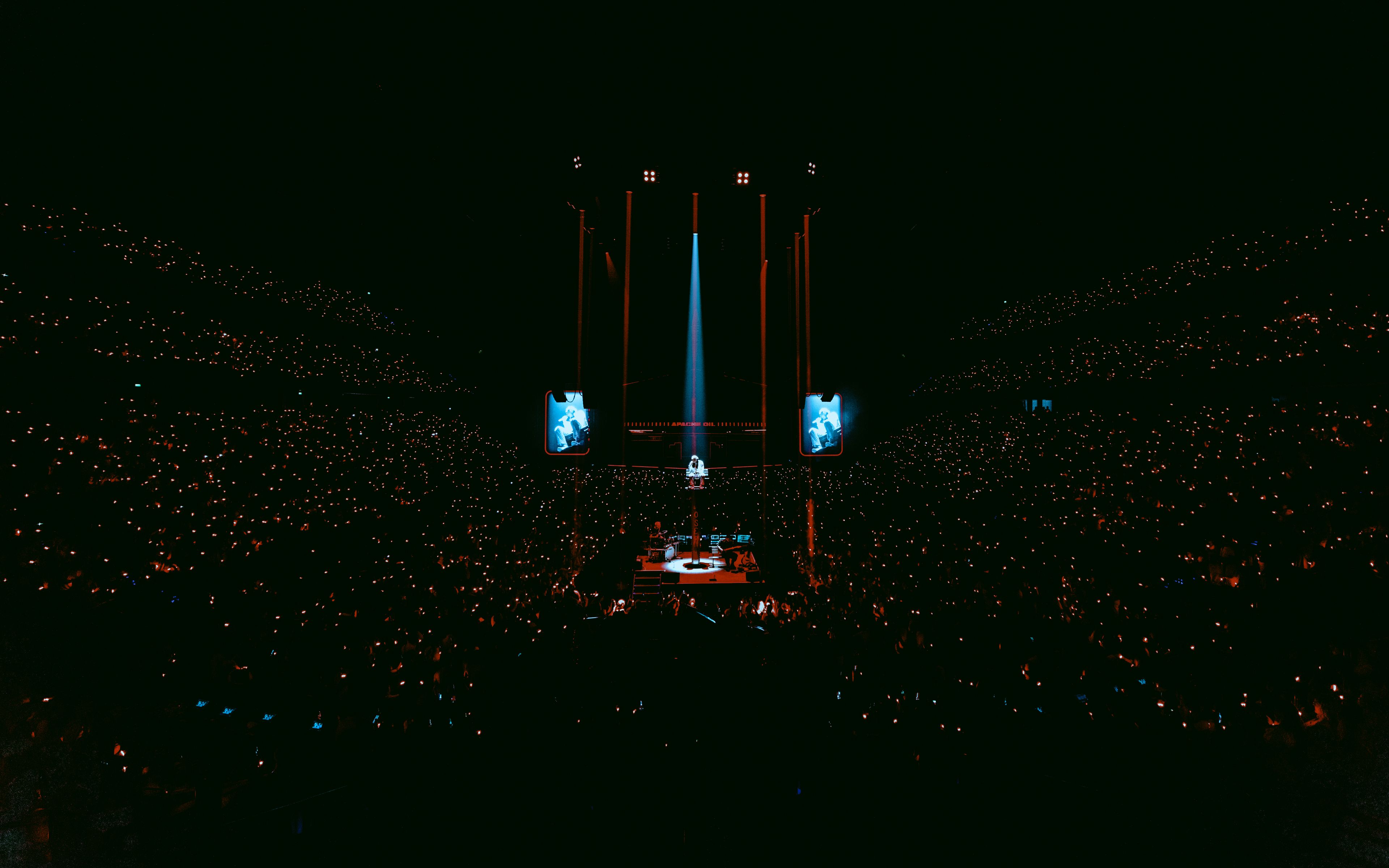 Apache 207 – Arena Tour