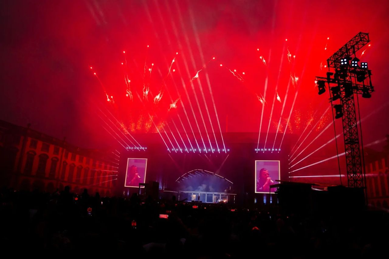 Apache 207 – Open Air Tour